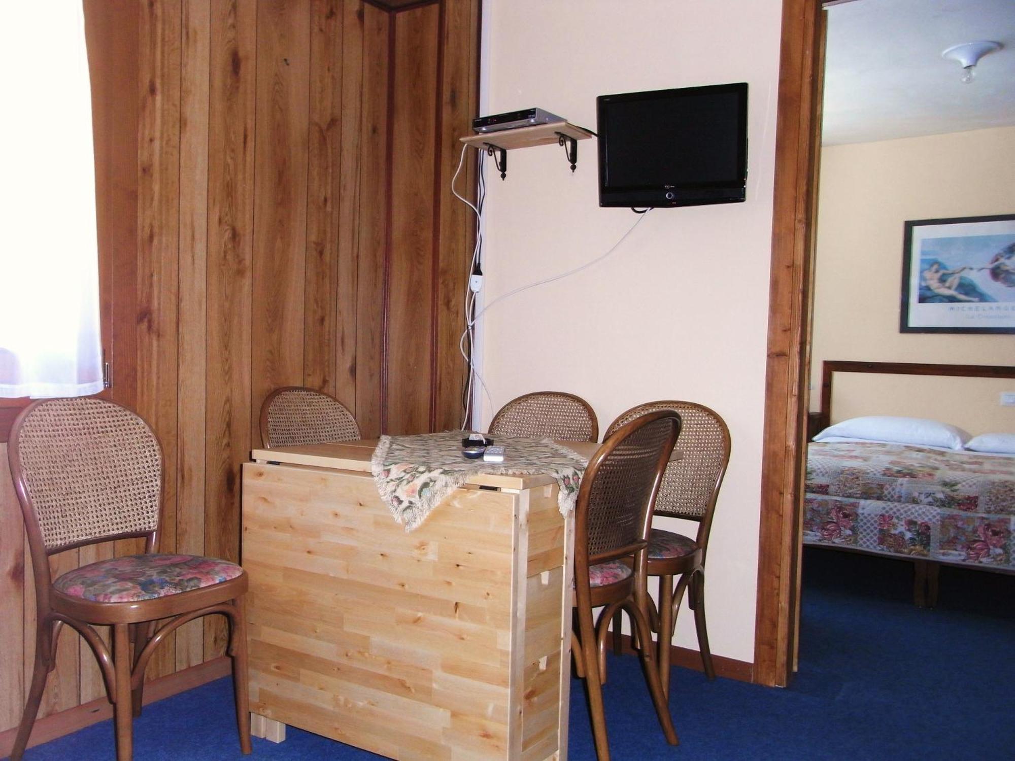 Hotel Genzianella 샴폴루크 외부 사진