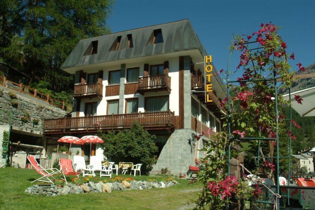 Hotel Genzianella 샴폴루크 외부 사진